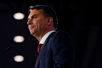 O ex-governador Romeu Zema em evento público.