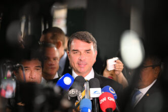 Senador Flávio Bolsonaro em evento do agronegócio no Mato Grosso.