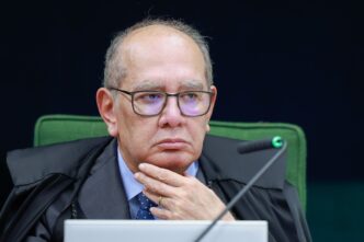 Ministro Gilmar Mendes durante sessão no Supremo Tribunal Federal.