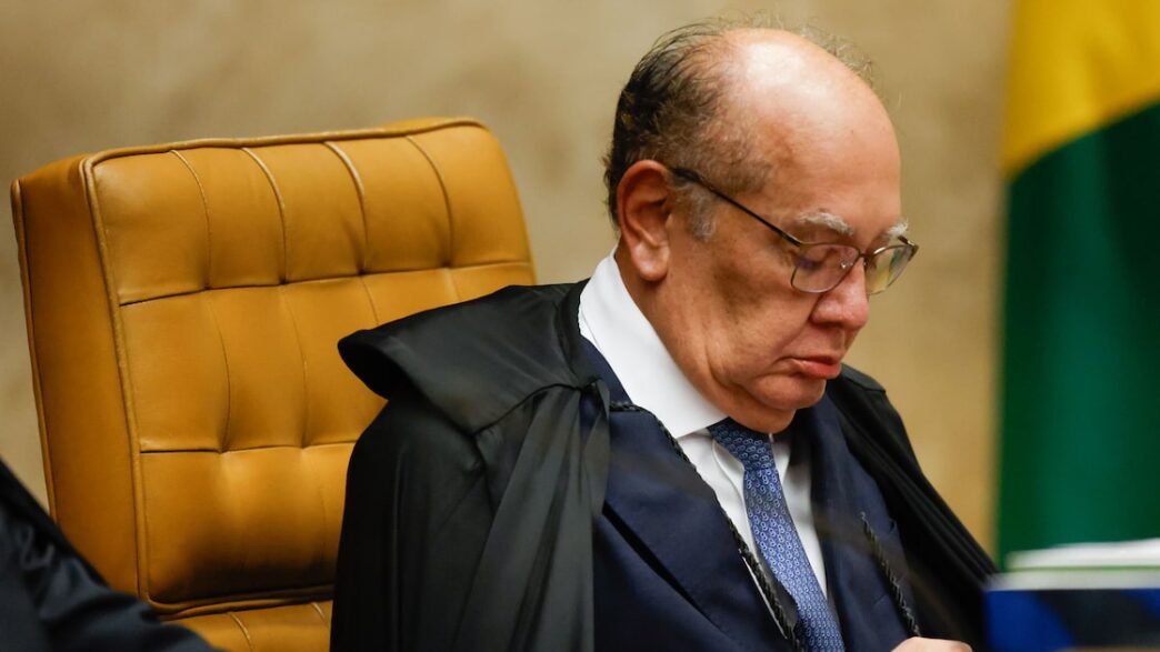 Ministro Gilmar Mendes durante sessão no Supremo Tribunal Federal.
