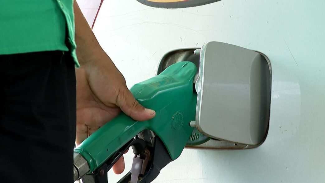 Governo avaliará aumento da mistura de etanol na gasolina para 32% em maio em contexto de Finanças do Brasil