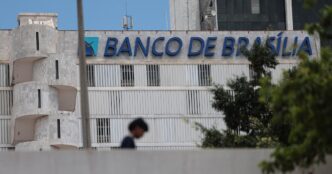 Fachada da sede do Banco de Brasília em Brasília.