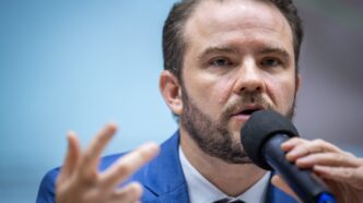 Ministro da Fazenda, Dario Durigan, durante anúncio oficial de parceria.