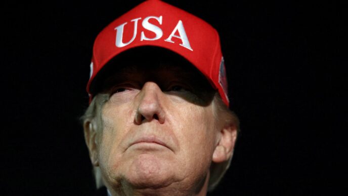 Representação diplomática entre Índia e Estados Unidos em contexto de cúpula internacional.