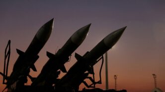 Autoridades iranianas confirmam execução de dois homens por espionagem.