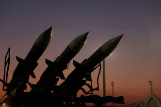 Autoridades iranianas confirmam execução de dois homens por espionagem.
