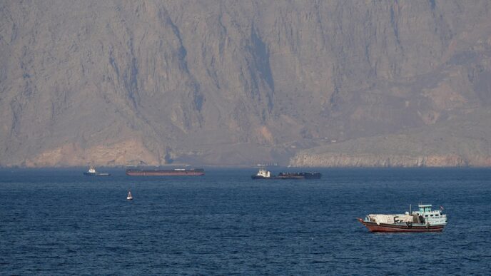 Navio de carga iraniano apreendido no Golfo de Omã em meio à escalada de tensões militares.