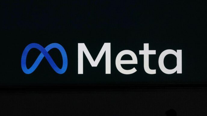 Logotipos da Meta e Amazon representando a parceria em chips de inteligência artificial.