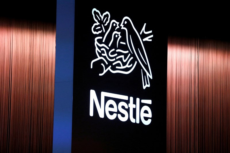 Nestlé supera expectativas no 1º trimestre enquanto economia global enfrenta tensões em contexto de Finanças do Brasil