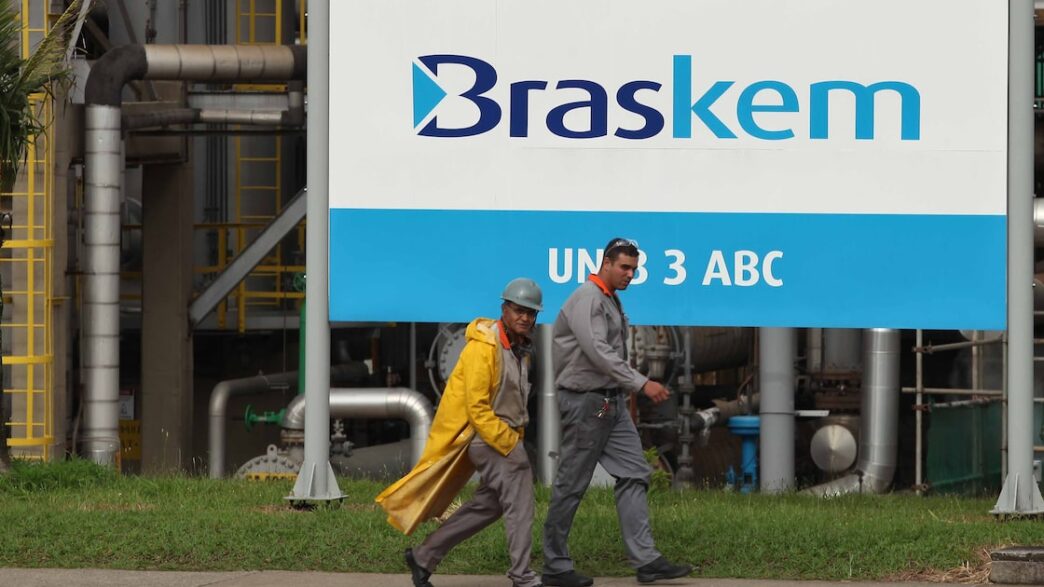 Fachada da sede da Braskem, empresa petroquímica brasileira.