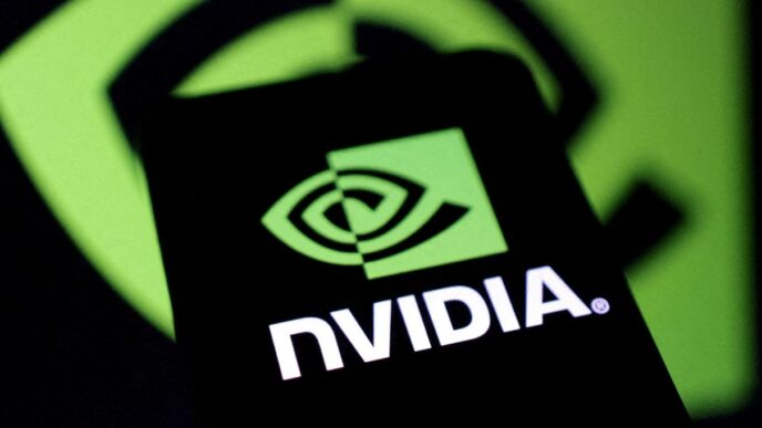 Logotipo da Nvidia e representação de chips de processamento de dados.