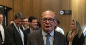 Fachada do Supremo Tribunal Federal em Brasília, palco de constantes embates entre os poderes.