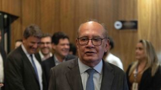 Fachada do Supremo Tribunal Federal em Brasília, palco de constantes embates entre os poderes.
