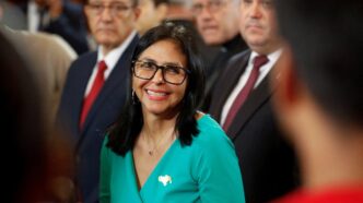 Representantes da oposição planejam missão diplomática e comercial para a Venezuela.
