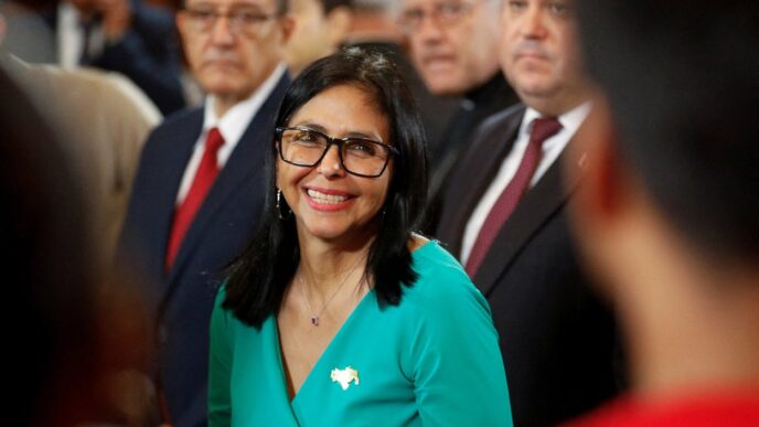 Representantes da oposição planejam missão diplomática e comercial para a Venezuela.