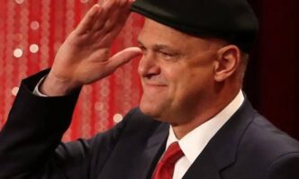 Oscar Schmidt, maior cestinha da história do basquete brasileiro.