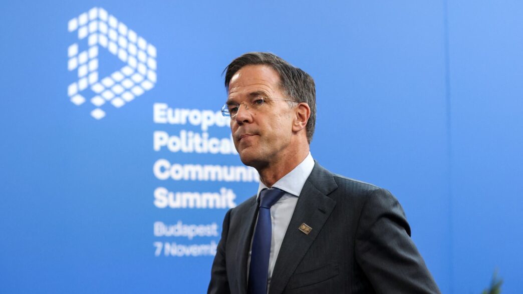 Mark Rutte, secretário-geral da Otan, discursa sobre a necessidade de maior autonomia militar europeia.