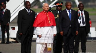 Papa Leo durante visita oficial em Angola