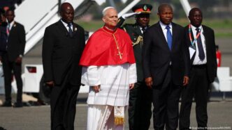 Papa Leo durante visita oficial em Angola