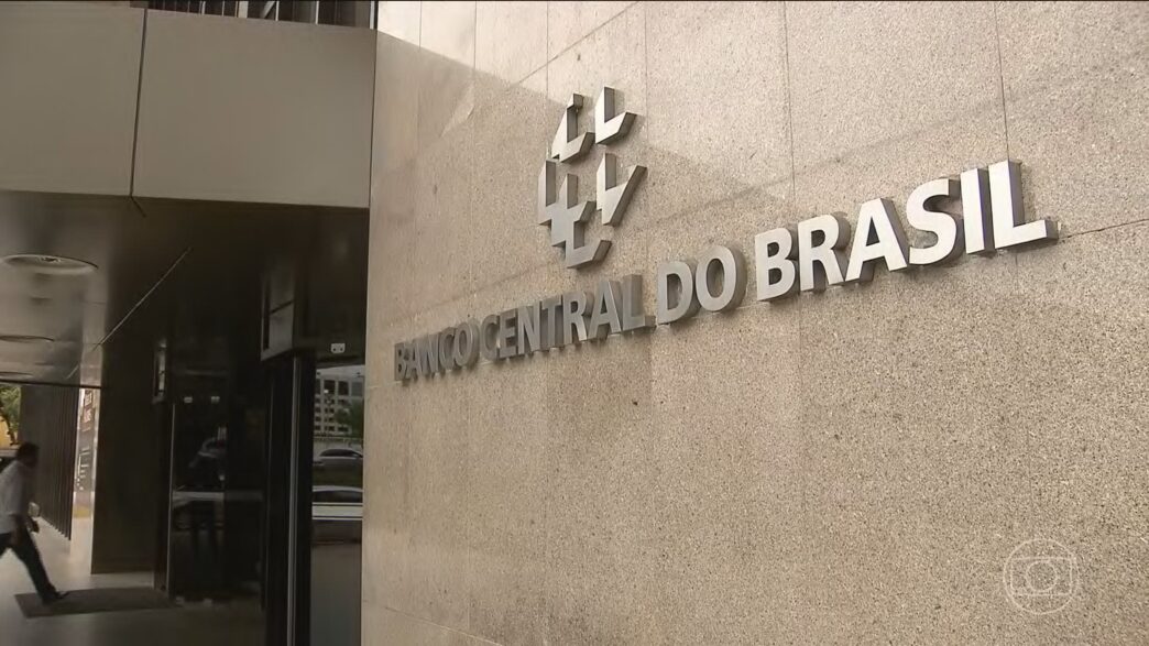 PEC da autonomia financeira do BC: relator apresenta novo parecer no Senado em contexto de Política Econômica