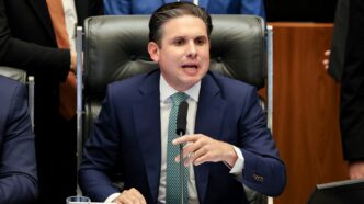 Presidente da Câmara defende derrubada de veto ao PL da Dosimetria em contexto de Política Econômica