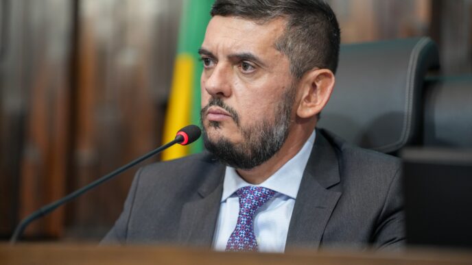Primeira Turma do STF forma maioria para manter cassação de Rodrigo Bacellar em contexto de Política Econômica