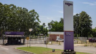 Fachada da sede da Raízen, empresa do setor de energia.