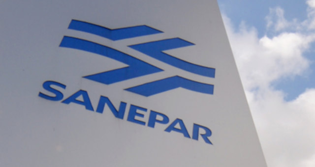 Logotipo da Sanepar e representação de indicadores financeiros.