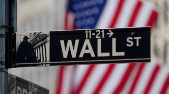 S&P 500 e Nasdaq renovam recordes de fechamento após extensão de trégua com Irã em contexto de Finanças do Brasil