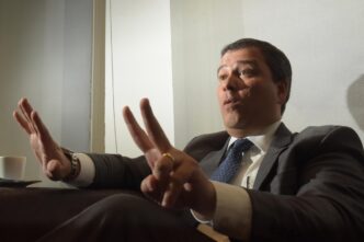 STF mantém prisões de ex-presidente do BRB e advogado do Banco Master em contexto de Política Econômica