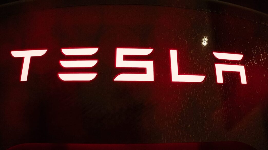 Linha de montagem da Tesla