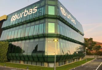 Fachada de empreendimento imobiliário da Urbas na Espanha.