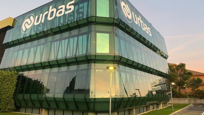 Fachada de empreendimento imobiliário da Urbas na Espanha.