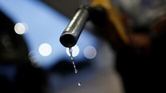 Bomba de combustível em posto de abastecimento no Brasil