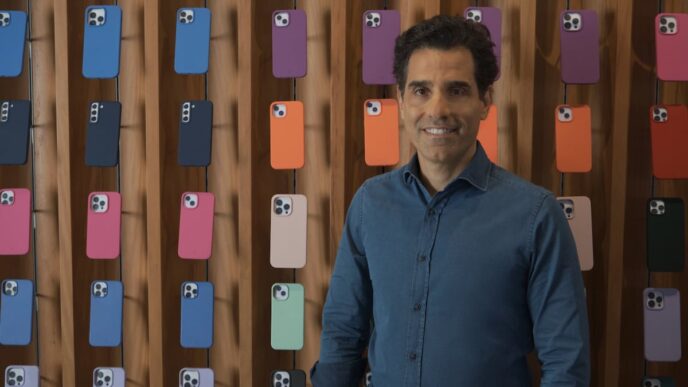 Infraestrutura de rede de fibra óptica da Vivo em expansão no Brasil.